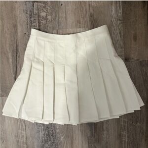 Brand new White pleated skirt